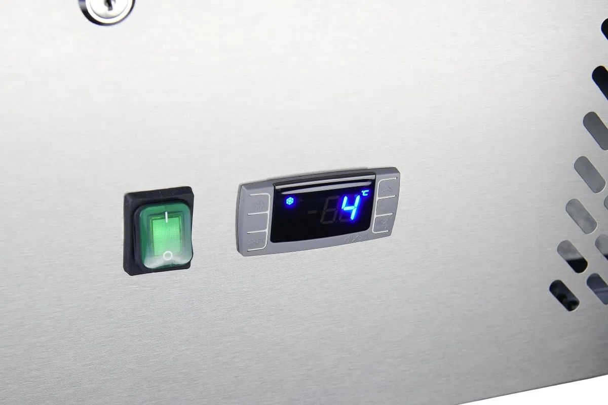 METRO Professional Banco Refrigerato GDS3600, in acciaio inox, 97 L, tavolo da lavoro, raffreddamento a ventola, con serratura, 220 W, 4 cassetti, argento