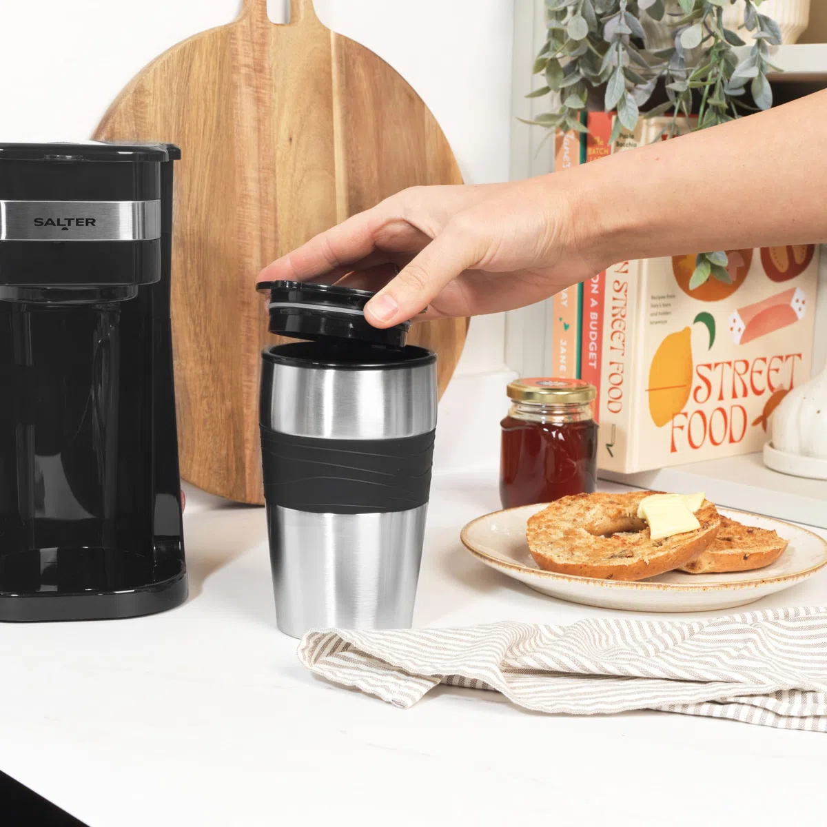 Salter Macchina da Caffè Monodose con Tazza Termica 420 ml – Coffee Maker con Filtro Lavabile Riutilizzabile, Caffè Americano da Viaggio Pronto in 3-4 Minuti