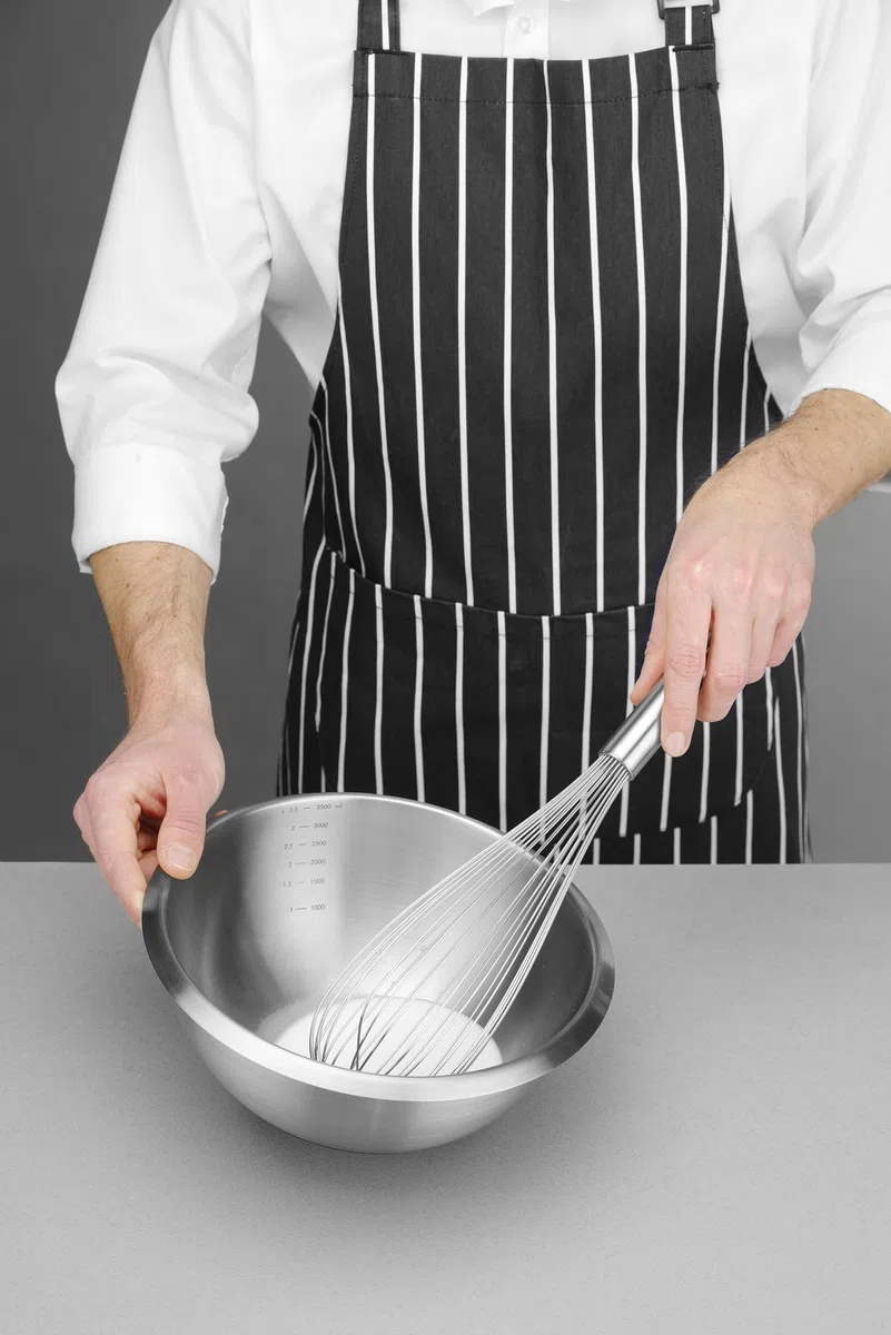 HENDI Ciotola da cucina, 6L, multifunzionale, insalatiera, contenitore per alimenti, ciotola di miscelazione, con base in gomma antiscivolo, ⌀330x(H)155mm, acciaio inox