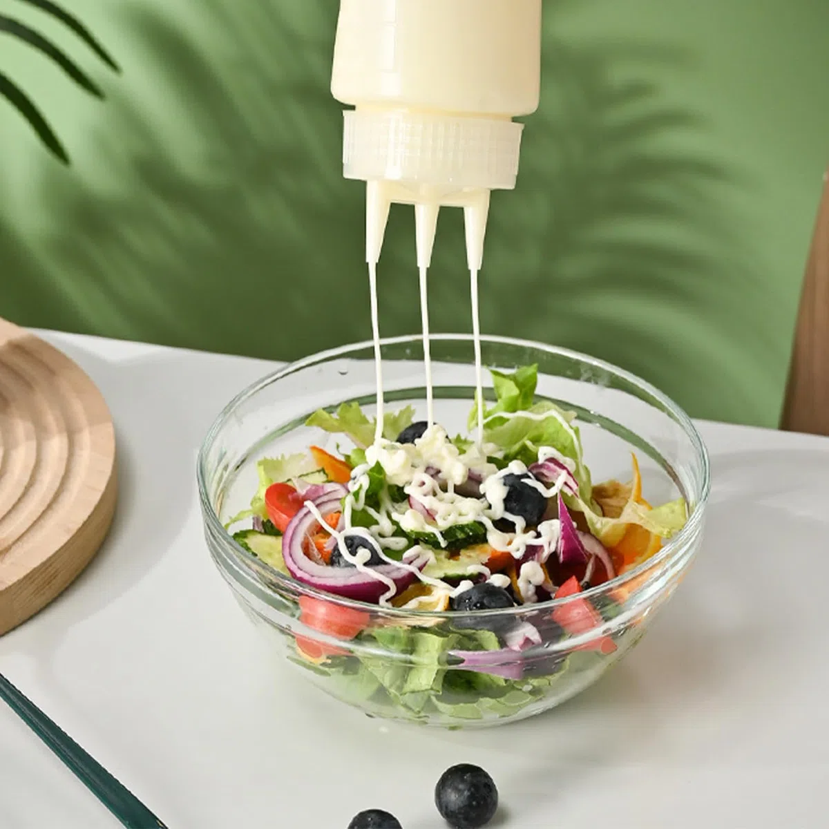 4 bottiglie da spremere con 3 beccucci, dispenser per salse da 24 oz con torsione sul coperchio, in plastica, per ketchup, maionese, senape, sciroppo di olio d'oliva